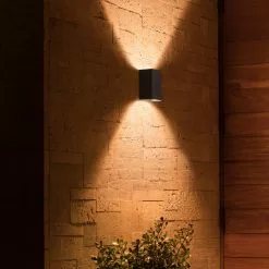 Philips Hue Resonate Udendørs Væglampe - 8718696174388 -Indendørs Belysning Salgsbutik philips hue resonate udendrs vaeglampe 8718696174388 3
