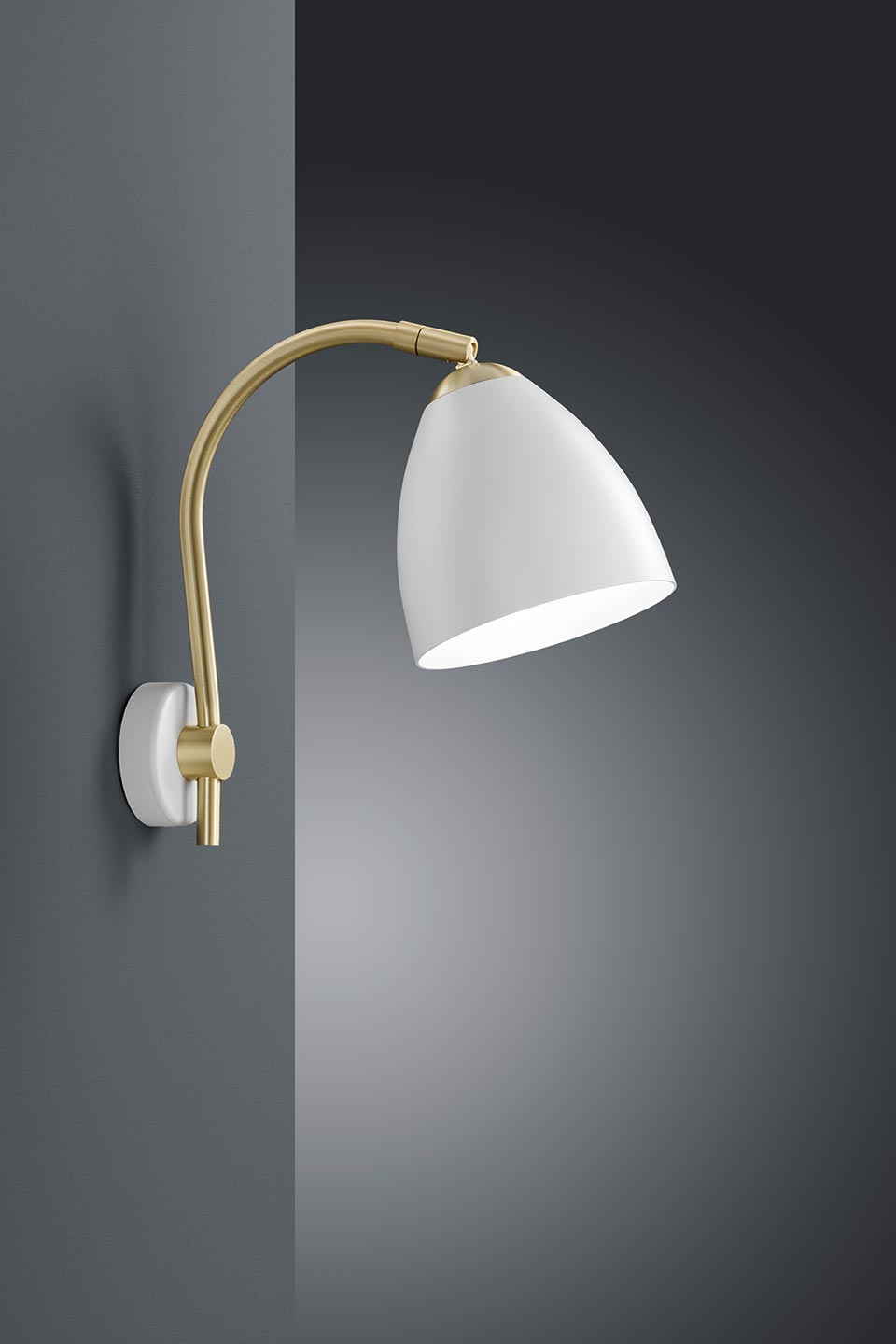 Indendørs Belysning Salgsbutik -Indendørs Belysning Salgsbutik wall light lamp in white metal and satin brass 16010106R